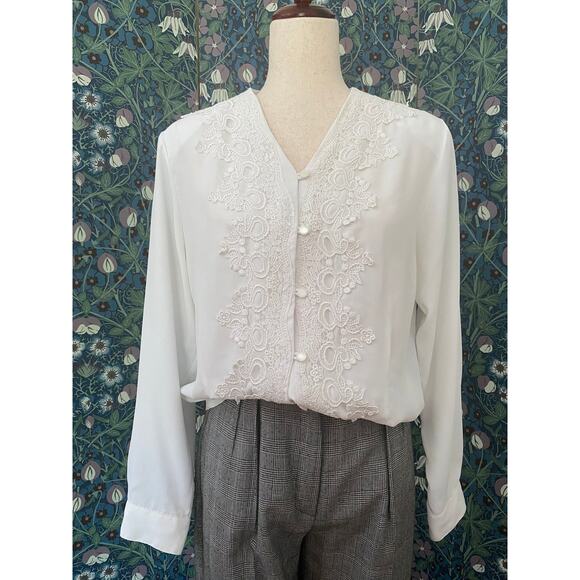 Vintage Tops - Vintage white blouse with lace appliqué, size L